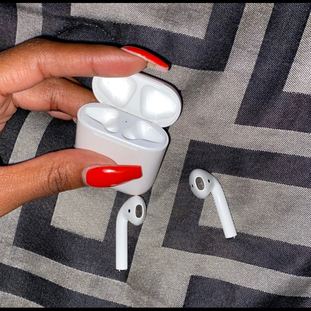Apple AirPods